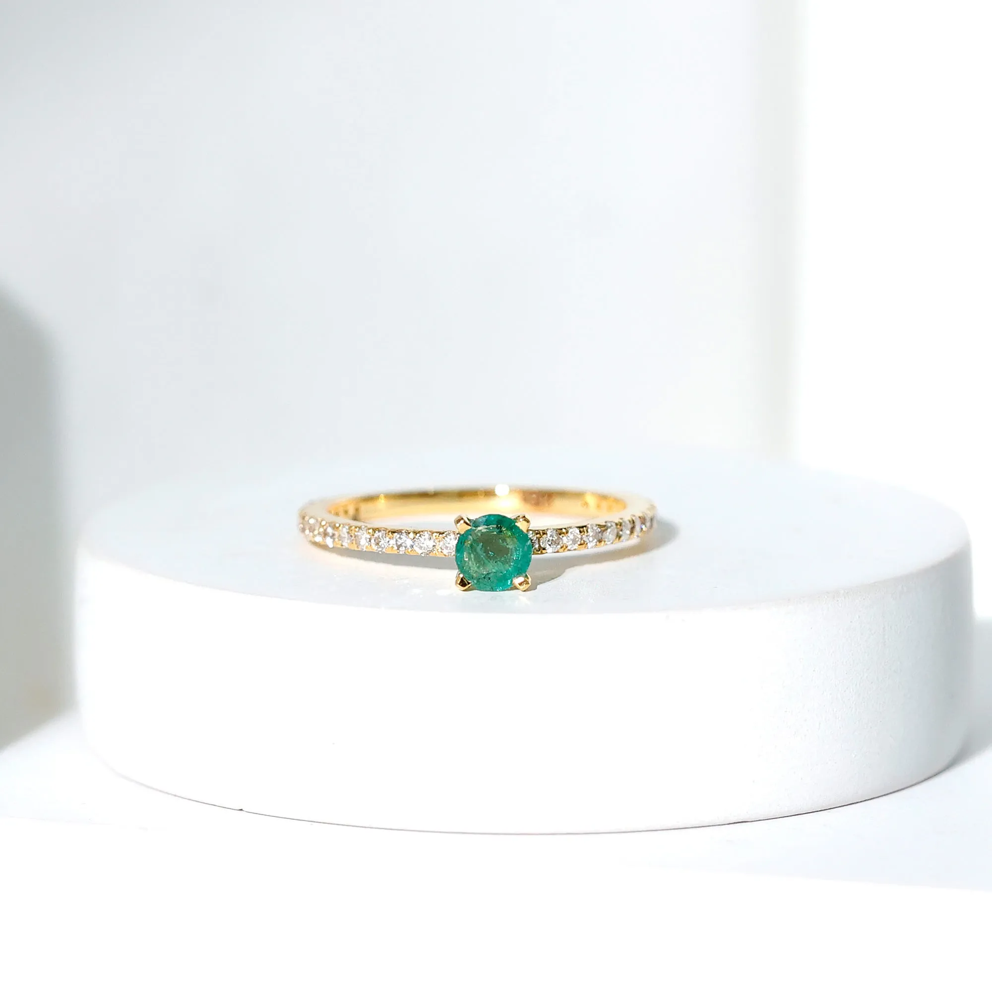 4 MM Emerald Dainty Solitaire Ring with French Pave Set Diamond