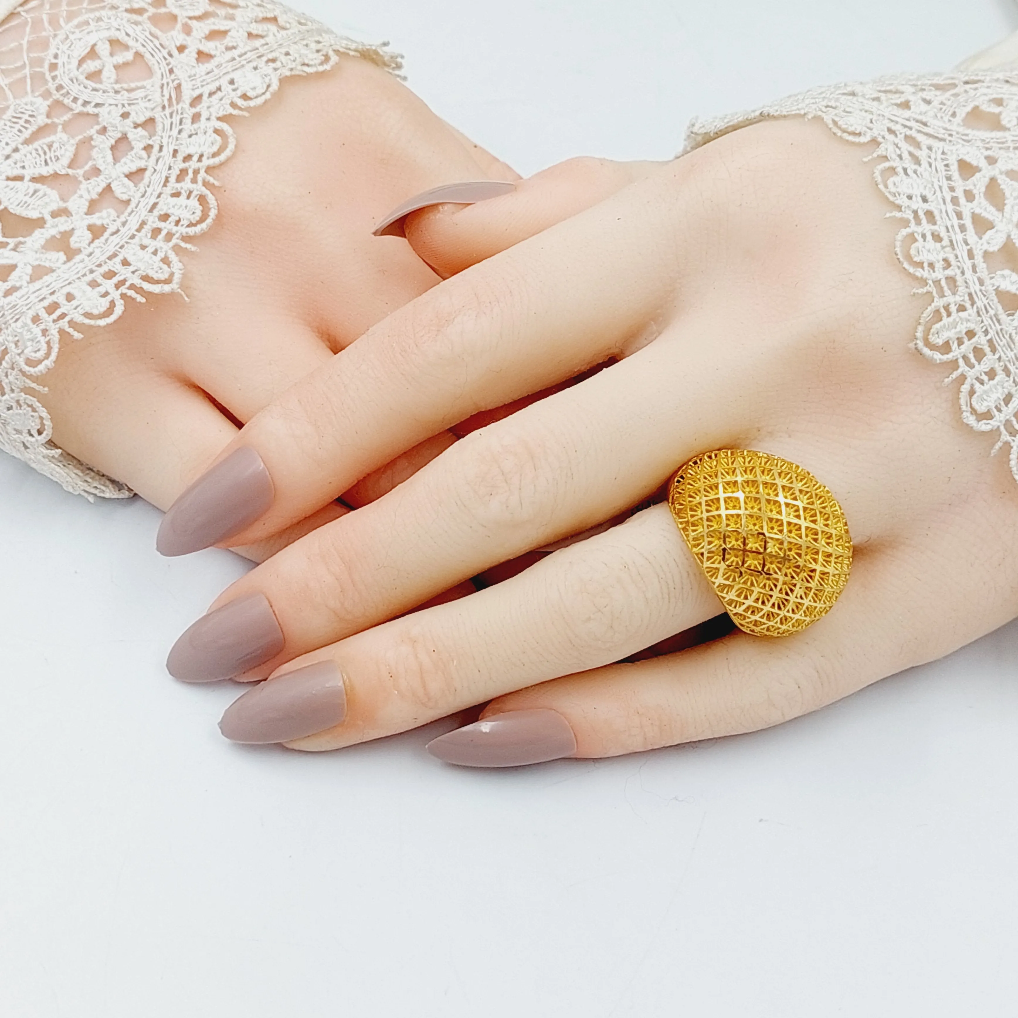 Beehive Kuwaiti Ring