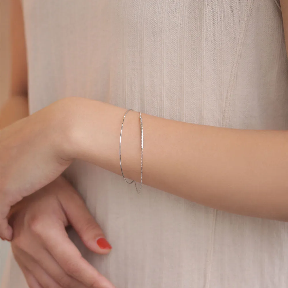 Chain Detail Narrow Bangle