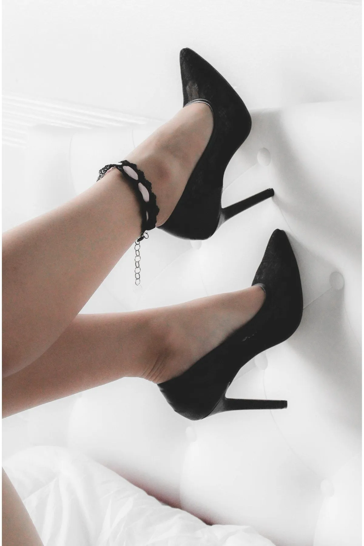 Chantilly Ankletye