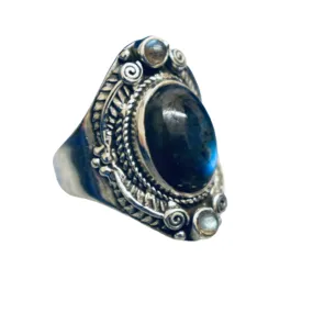 Detailed Labradorite Vintage Ring (925) Sterling Silver