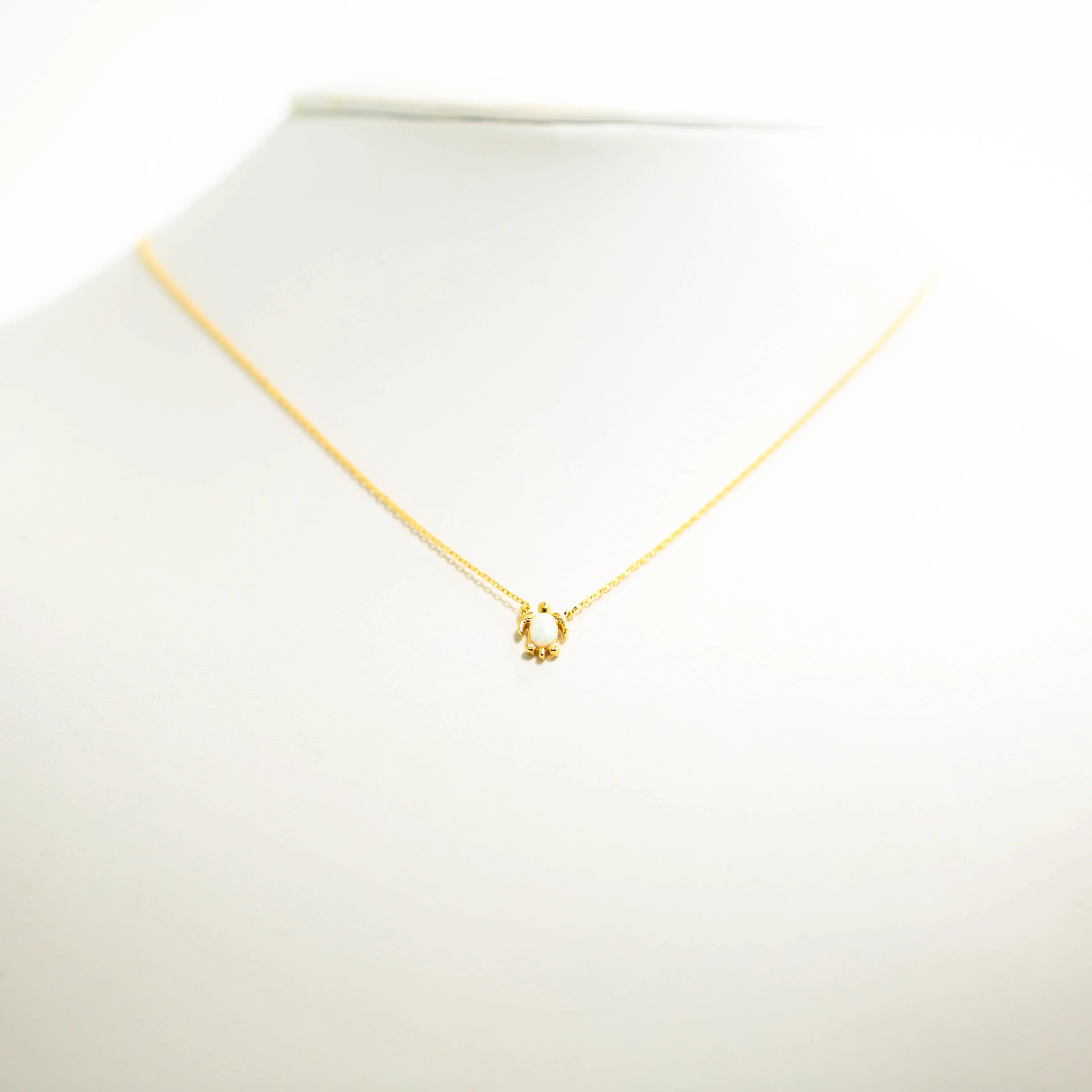OPAL SEATURTLE NECKLACE