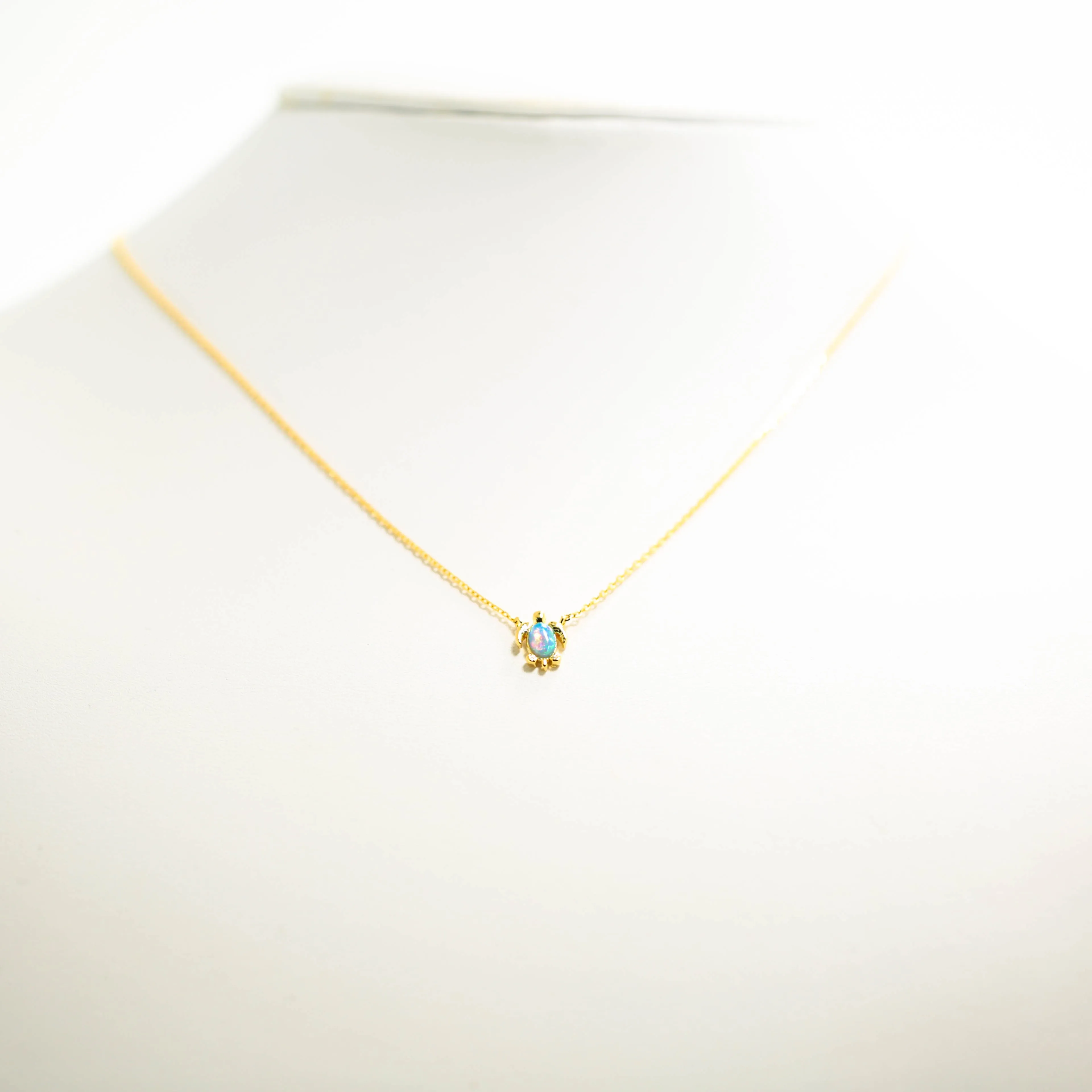 OPAL SEATURTLE NECKLACE
