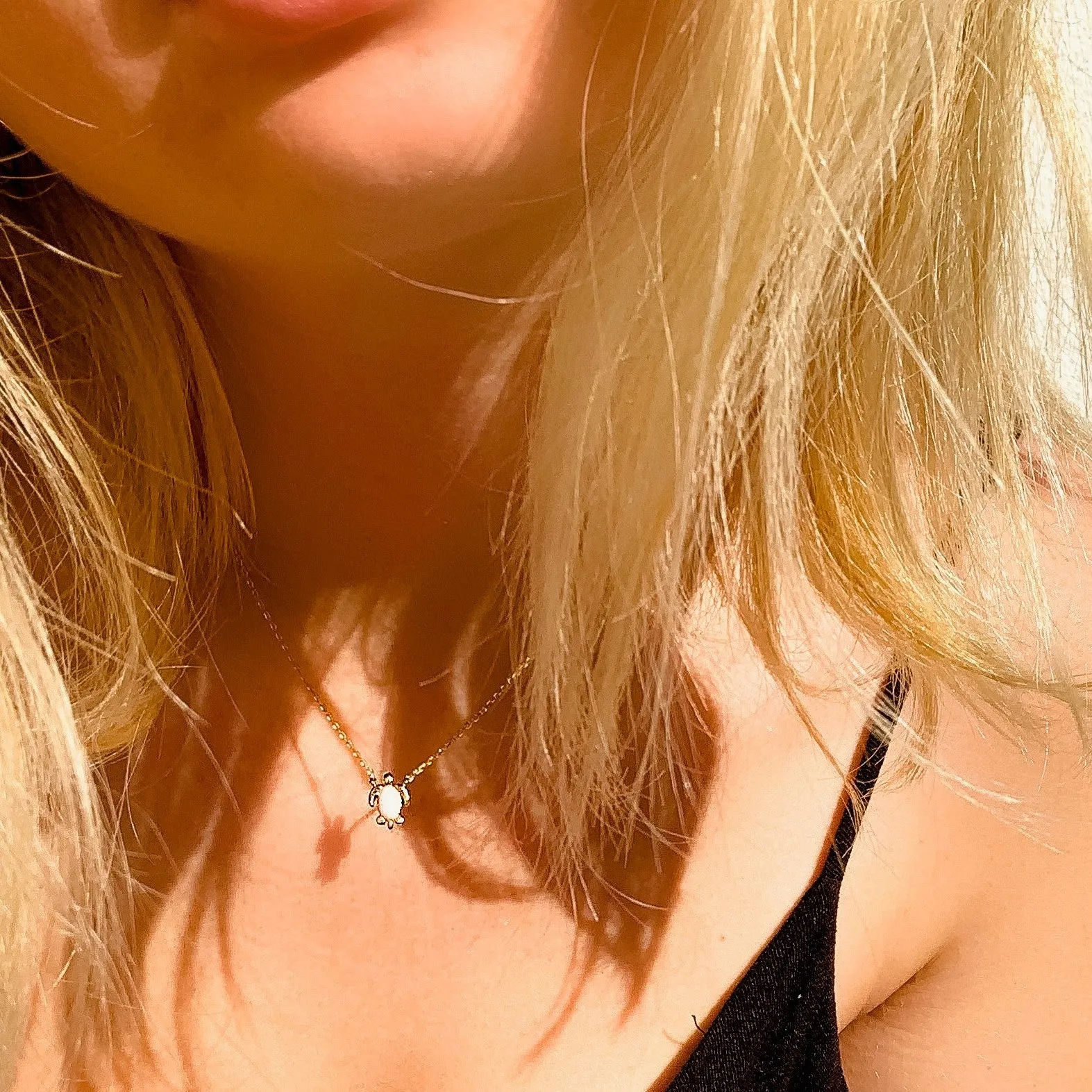 OPAL SEATURTLE NECKLACE