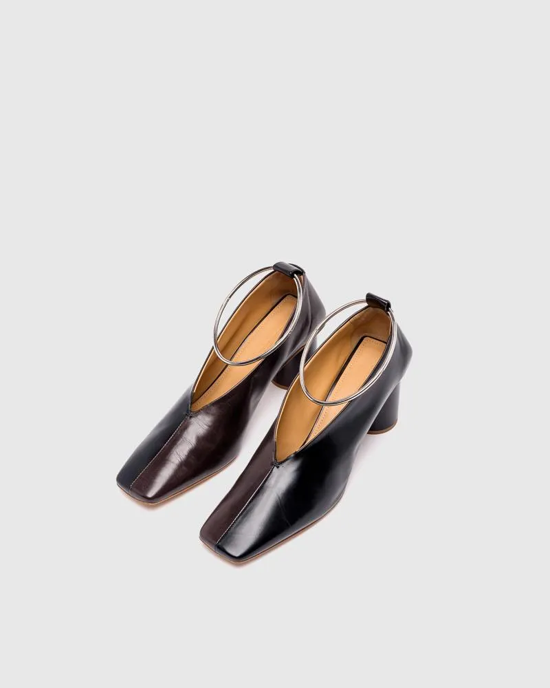 Pump in Black and Brown