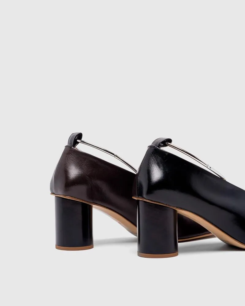 Pump in Black and Brown